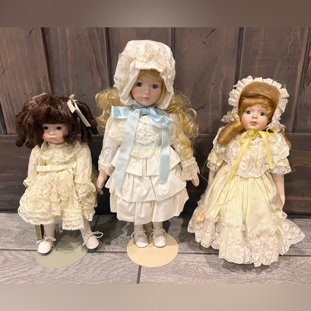 Porcelain doll vintage collectible bundle
